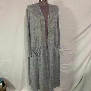 LuLaRoe Sarah in heathered black and white